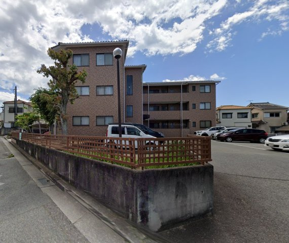 兵庫県明石市1棟売りマンションの外観