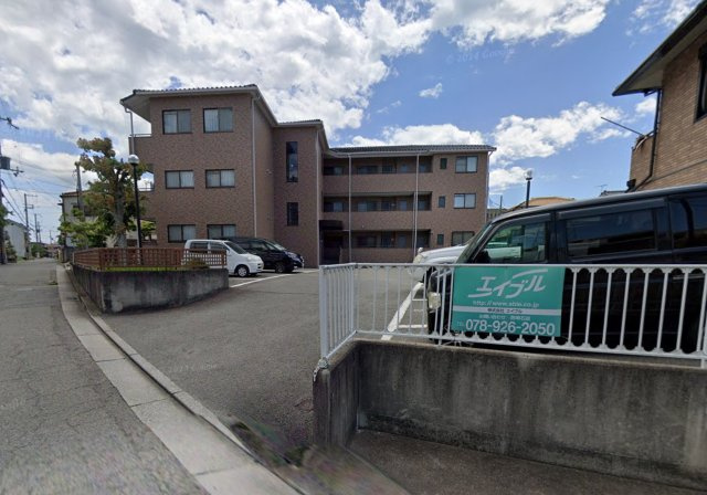 兵庫県明石市1棟売りマンションの外観