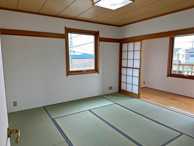 宇都宮市城南２丁目　３ＳＬＤＫ　中古住宅の和室|２階：和室８帖