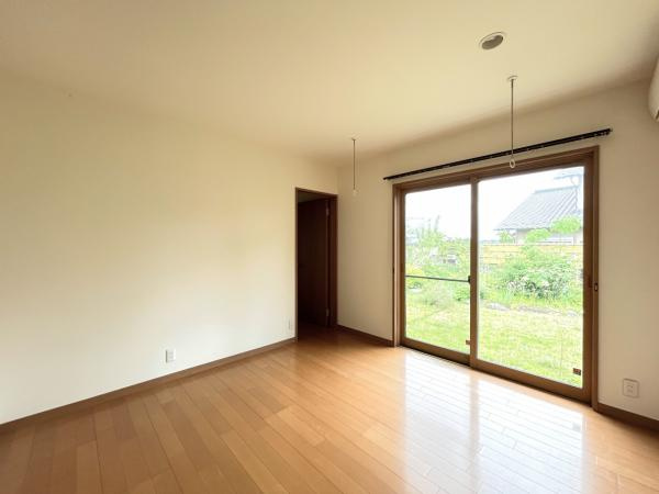 宇都宮市平出町　２ＳＬＤＫ　中古住宅の洋室