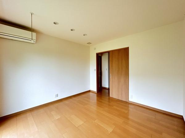 宇都宮市平出町　２ＳＬＤＫ　中古住宅の洋室