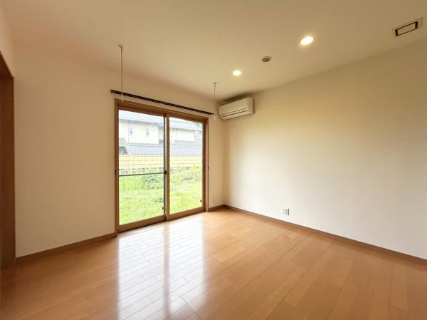 宇都宮市平出町　２ＳＬＤＫ　中古住宅の洋室