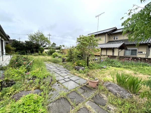 宇都宮市平出町　２ＳＬＤＫ　中古住宅の庭