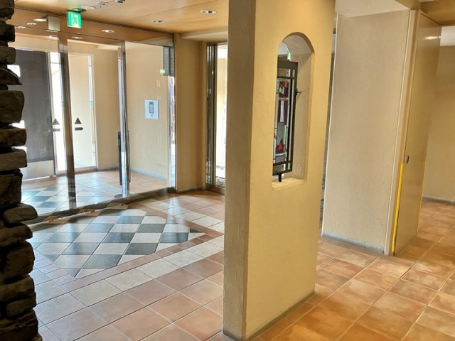 サンクタス横濱三ツ沢公園のロビー