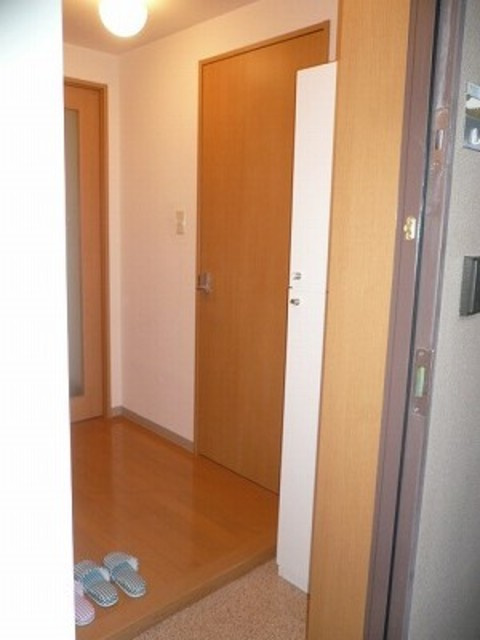 モヌメントＴＹの玄関