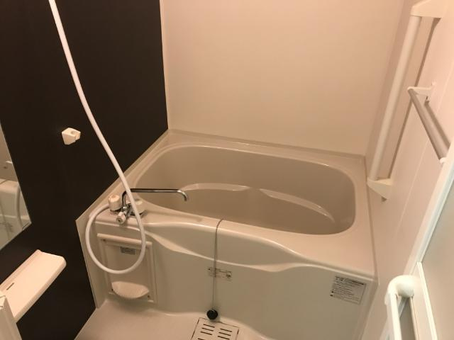 フェリーチェ・Ｋの浴室|バス