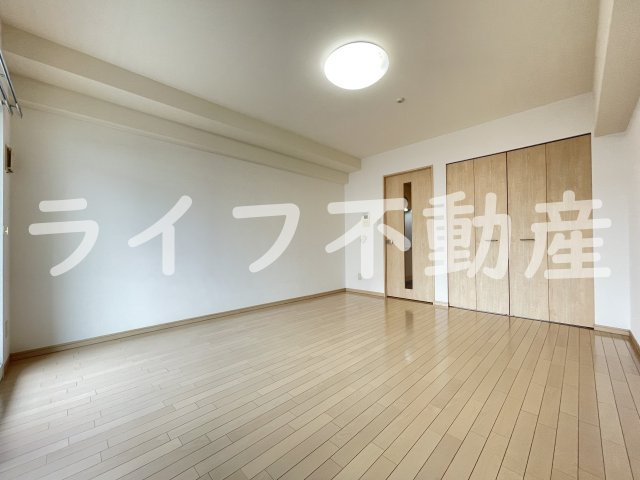 グランシス高井田の洋室|ゆったりした洋室です
