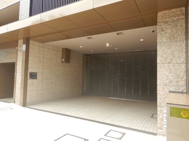 Brillia目黒大橋の駐車場