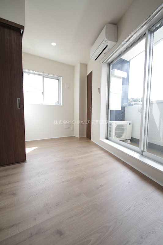 b'CASA Yokohama Yoshinochoの洋室