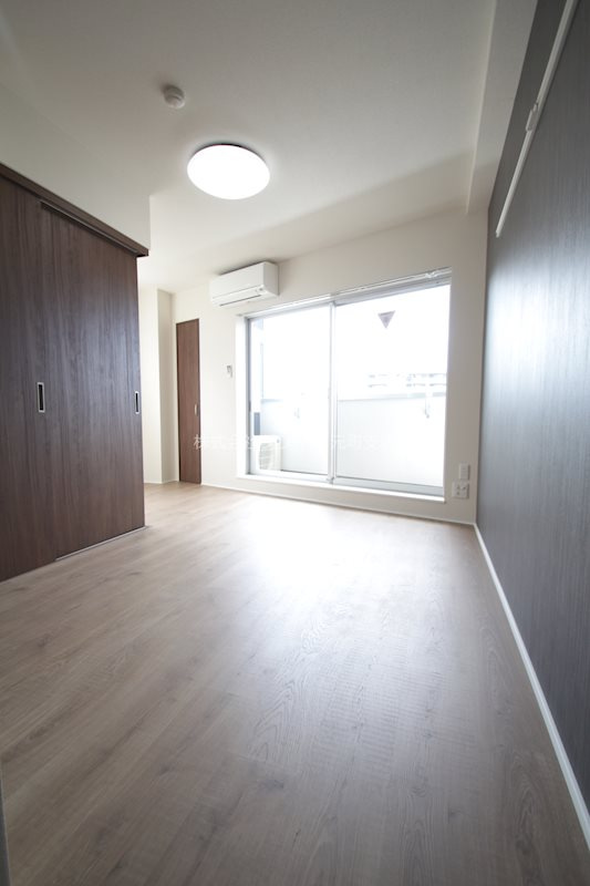 b'CASA Yokohama Yoshinochoの居間・リビング