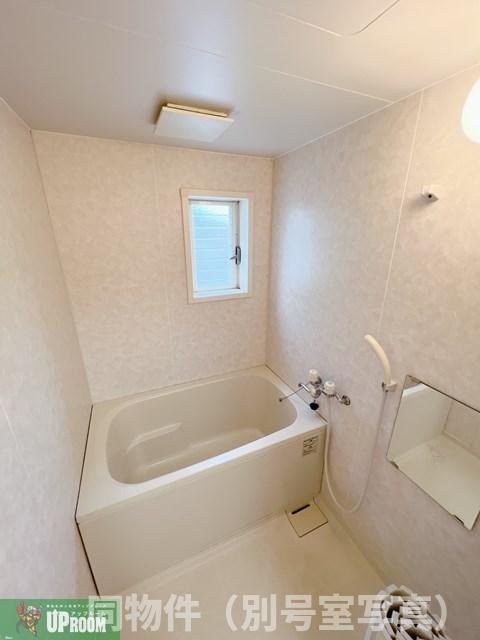 ルーエB棟の浴室