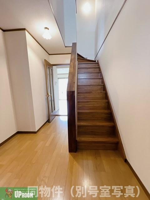 ルーエB棟の居間・リビング