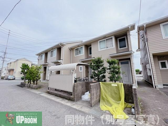 ルーエB棟のエントランス