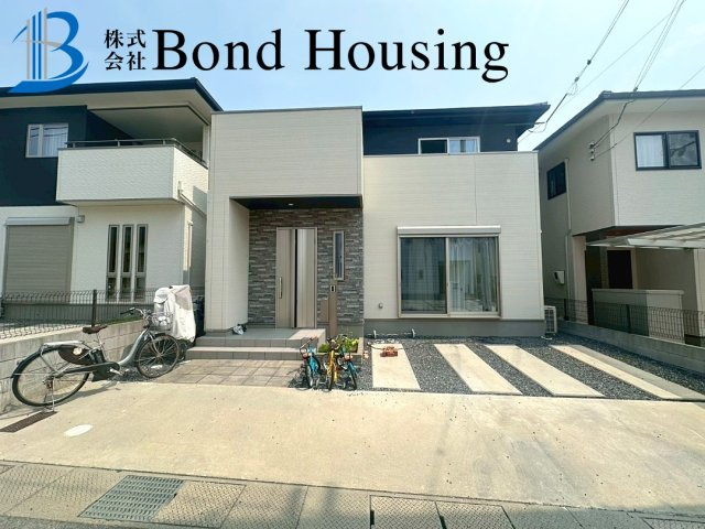 駐車並列2台　土地40坪超　大久保町松陰山手　良質戸建の外観