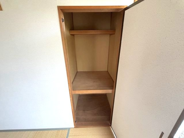 ディアコート小金台C棟の収納