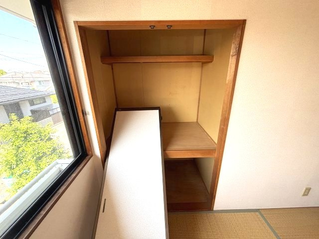 ディアコート小金台C棟の収納