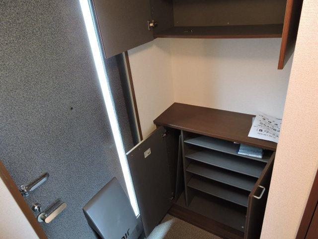 リバティヒルズＤの玄関