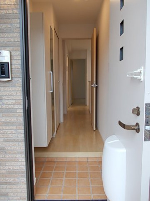 【玄関】 | ラフレシールⅡ | ゆったりとした玄関です