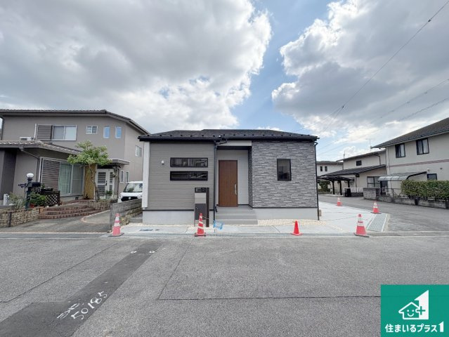 守山市水保町　新築一戸建ての外観|安心の10年保証！外観を美しく保ち、雨水で汚れを落とします！気になることがありましたら、お気軽にお問い合わせください！