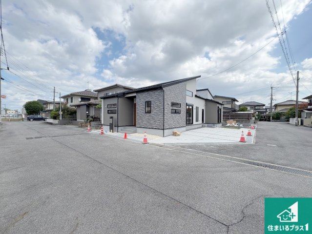 守山市水保町　新築一戸建ての外観|お客様に長く安心して住んでいだだける事にこだわった家づくり！住んでからのアフターサービスにもしっかりと取り組んでいます！