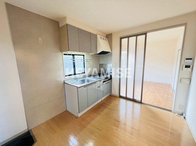 ラフォーレ平木場の居間・リビング