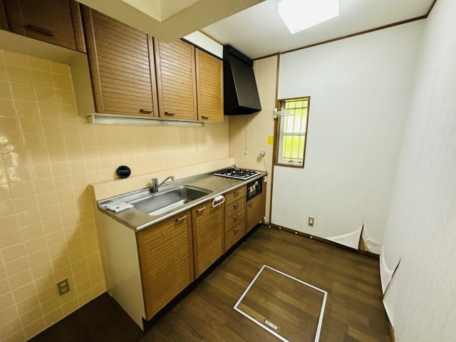 【商談中】南軽井沢 南平台エリア 中古戸建のキッチン