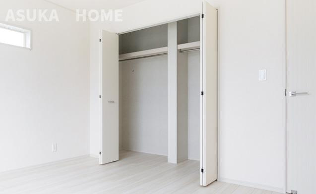 旭区上川井町　新築戸建の収納|収納のためのスペースです施工例