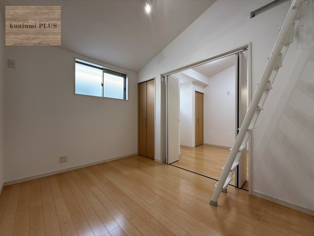 大阪市東成区深江南3丁目の洋室