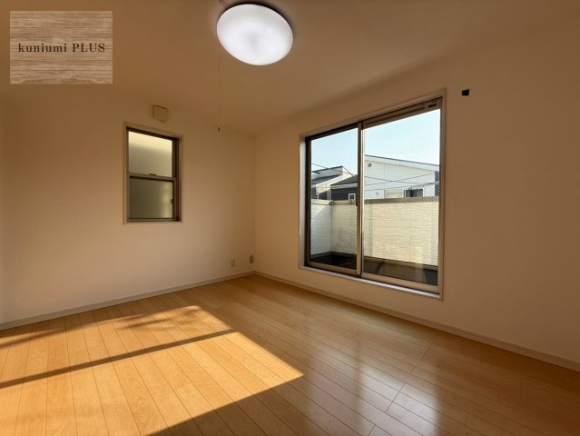 大阪市東成区深江南3丁目の洋室