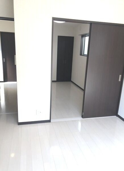 ひろたの社Ａ棟の居間・リビング