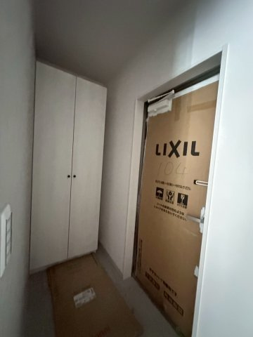 LouisApartment吹田東リバーパークの玄関