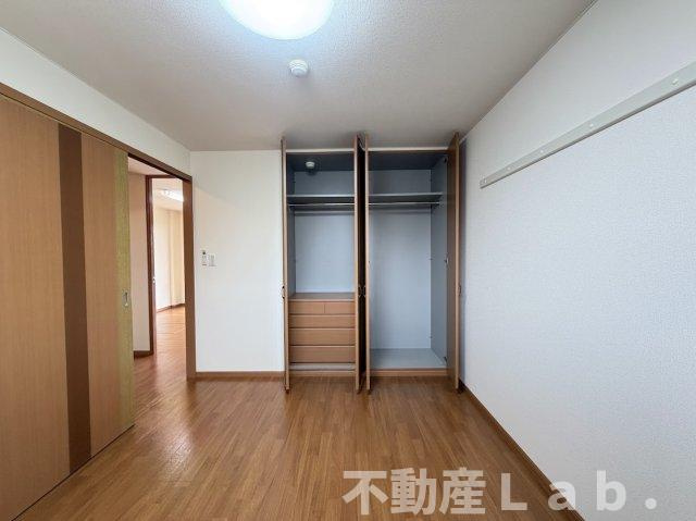 ハイツルーエンの収納