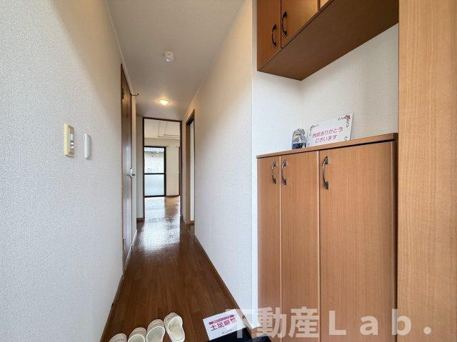 ハイツルーエンの玄関