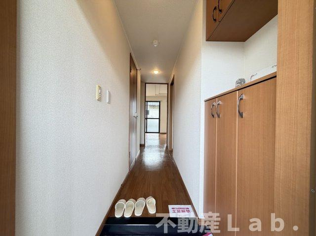 ハイツルーエンの玄関