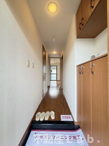 ハイツルーエンの玄関