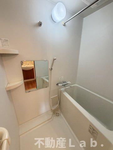 ハイツルーエンの浴室