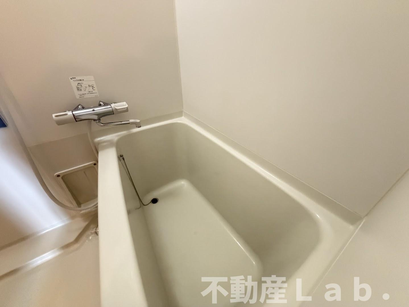 ハイツルーエンの浴室