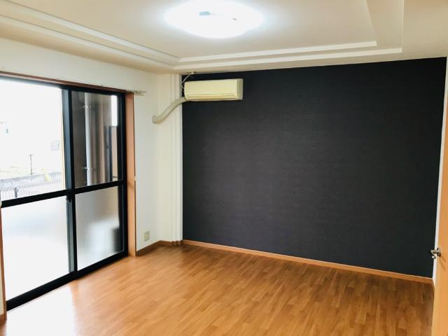 ハイツルーエンの居間・リビング