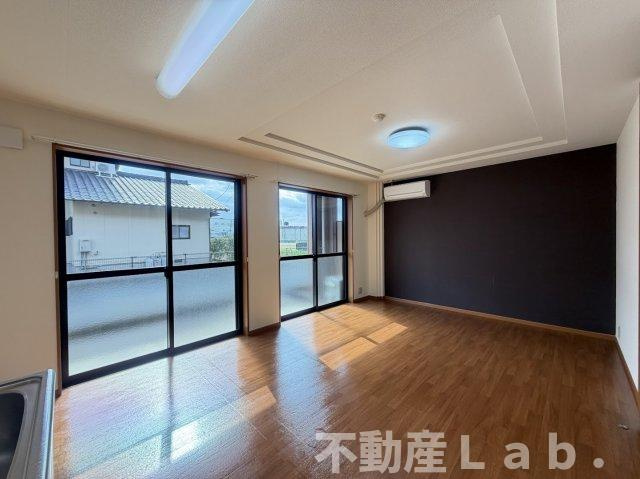 ハイツルーエンの居間・リビング