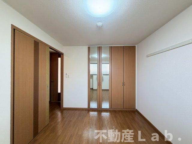 ハイツルーエンの洋室