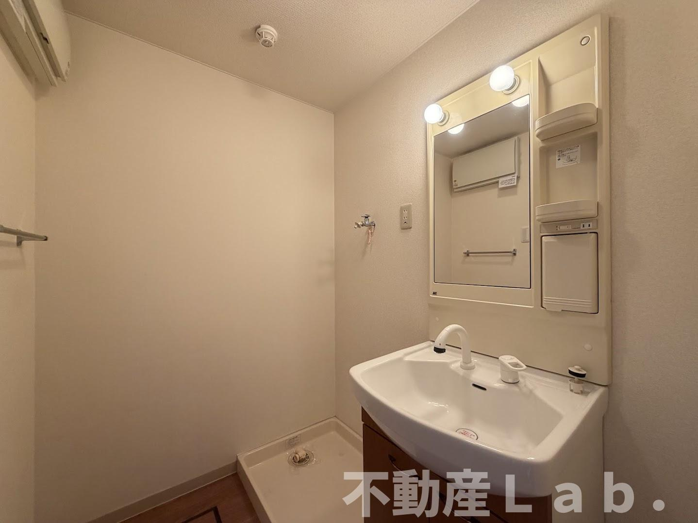 ハイツルーエンの洗面所