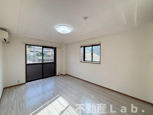 ファレノプシスの居間・リビング