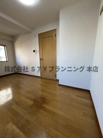 仲介手数料０円！ノーブル千賀の居間・リビング