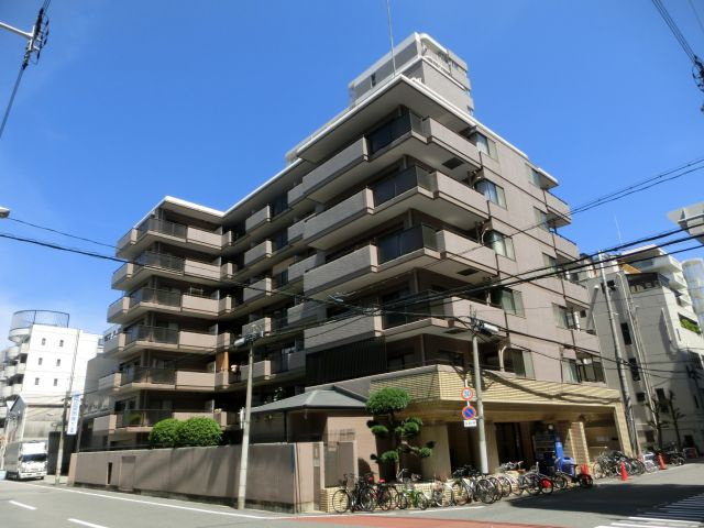カルマーレナンバウエストの外観