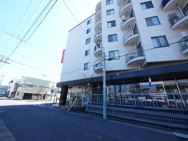 シャトレ北山の外観