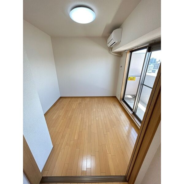 アーバンフラッツ新栄　名古屋市賃貸　仲介手数料無料の居間・リビング