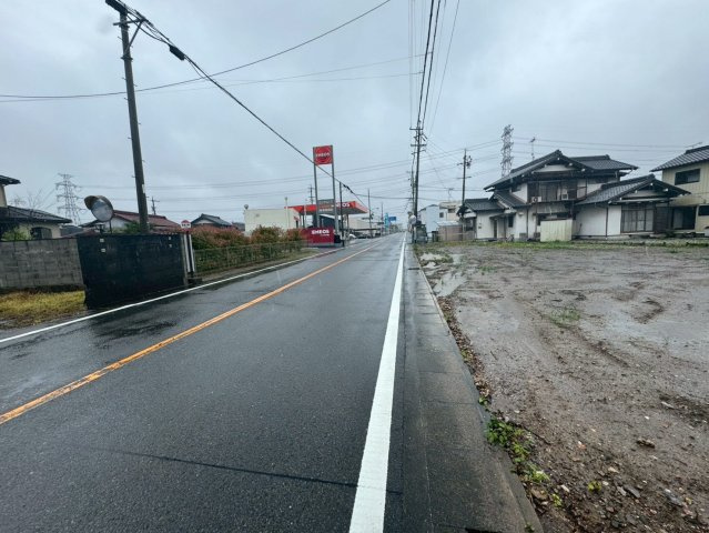 売土地　大垣市赤坂新町４丁目　103.76坪の前面道路含む現地写真