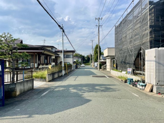 【前面道路含む現地写真】
