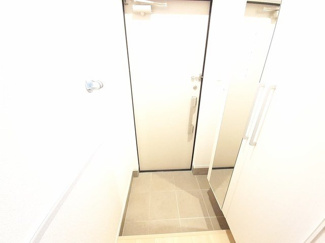 【玄関】 | サン・マーレンⅥ | 明るい玄関です