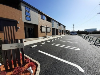 【展望】 | サン・マーレンⅥ | 駐車場です